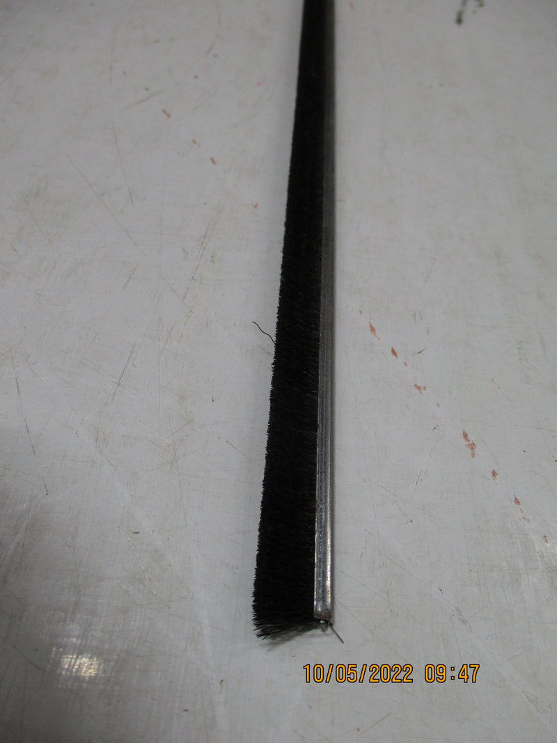 112957 DOOR BRUSH - .5" OAT   X 22" (ship from vendor 5-7 days)